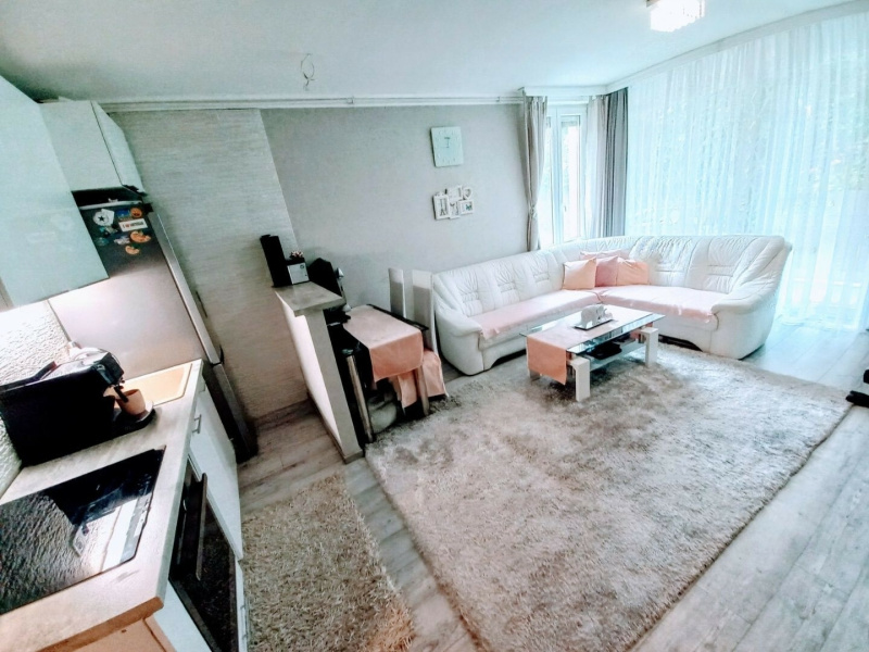 Gem of a flat on 48 m2 with garden access on top of Rózsadomb!