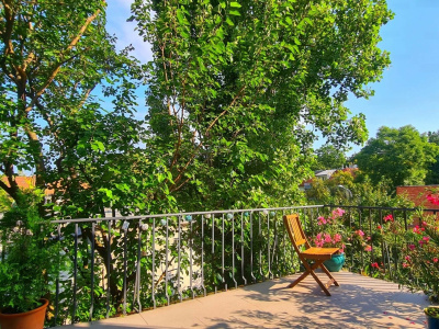 50 m2 flat as new in Pasarét set in a lush garden house!