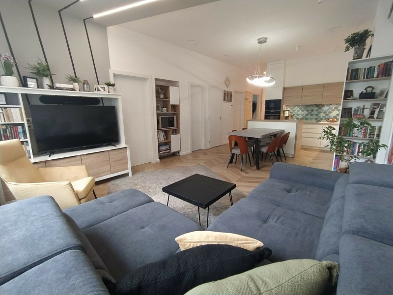 Beloved Pasarét, 116 m2 renovated flat on the 2nd floor!