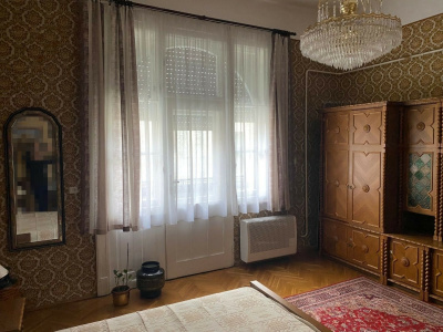 71 m2 low cost, classic flat in fair condition in the heart of Újlipótváros, close to Szent István körút!