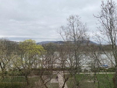 Rare opportunity! Modern renovated flat on 68 m2 with a Danube view and for a good price!