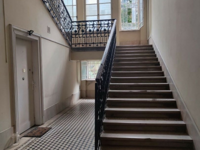 Close to Városmajor park, a 61 m2 low cost, bright flat in fair condition!