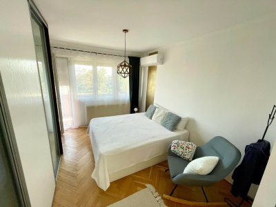 61 m2 nice and bright renovated flat with an 8 m2 on green Mártonhegy!