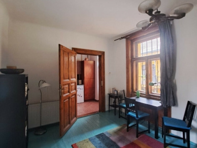 A renovated 33 m2 studio off Southern Váci street in the 5th district for a very good price!