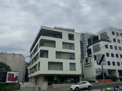 64 m2 flat with a 33 m2 balcony as new on Gellérthegy with optional garage!