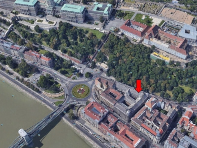 125 m2 renovated flat with a design just below Halászbástya at a very good price!